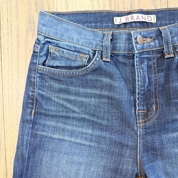 J Brand Pants - J Brand Women’s Monaco Denim Blue Cutoff Frayed Hem Shorts Size 25